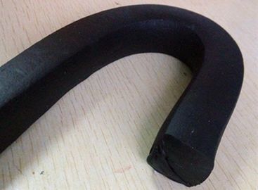 China Zwarte Enige Opgeruimde Zelfklevende PE van Butylrubberband Basismateriaal Buitenlaag leverancier
